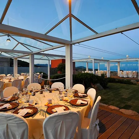 Perda Longa Sleeps 12 Pool Air Con Wifi * Campionna